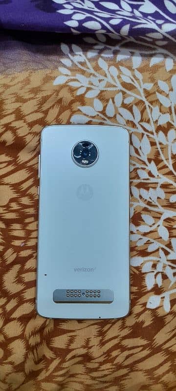 Motorola/Moto z4 1