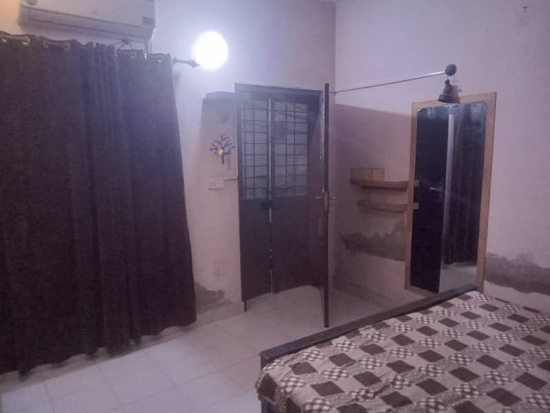 Full furnished separate 1 bed room ideal for bachelor in model Town ext in rent 3