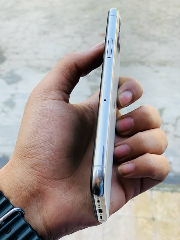 iPhone 11 Pro Dual pta approved 3