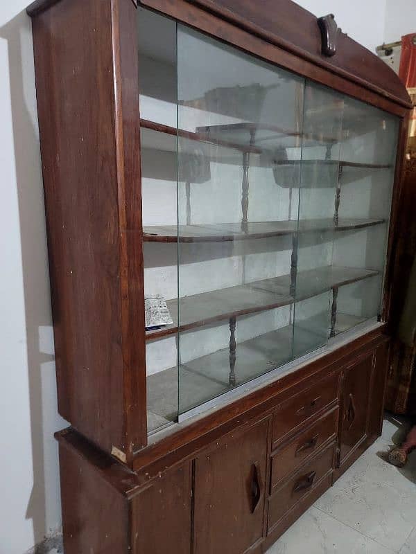 Showcase For Sale In Good Condition 2