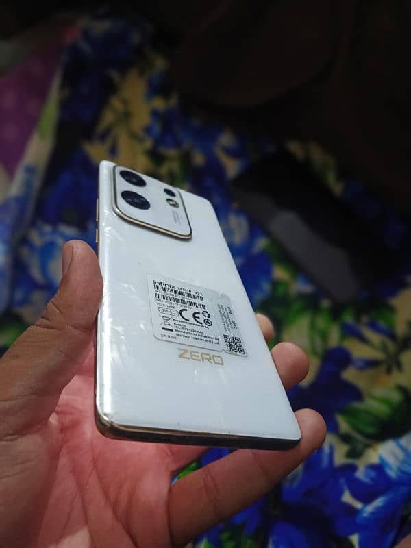 Infinix Zero 30 with Charger and box 6 month Warranty 1