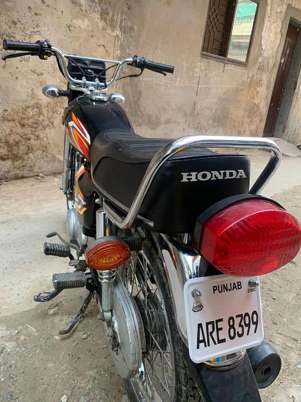 Honda 125 black colour 2022 9