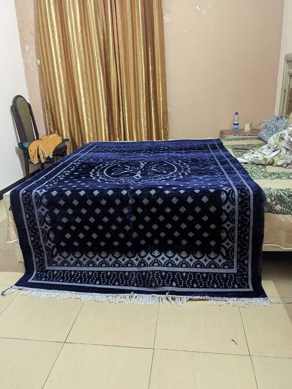 Irani carpet for sale in reasonable price urgent sale 1