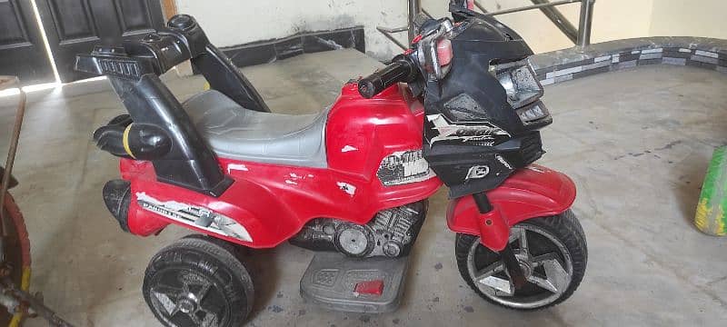 Kids Car and Bike in excellent condition (Battery needs to be replaced 3