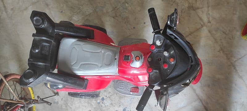 Kids Car and Bike in excellent condition (Battery needs to be replaced 5