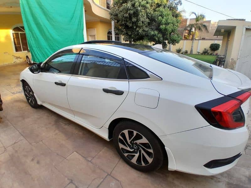 Honda Civic Oriel 2018 3