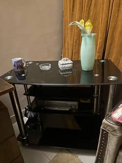 TELEVISION TROLLEY/ Table