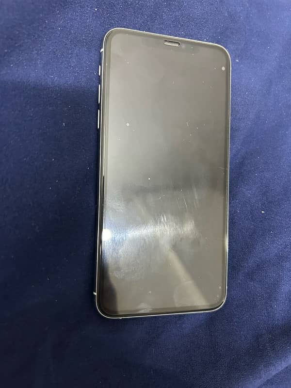 IPhone 11 Pro Max (FACTORY UNLOCKED) 256GB 6