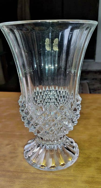 Imported and Very Beautiful  Diamond Cut Crystal Vase 6