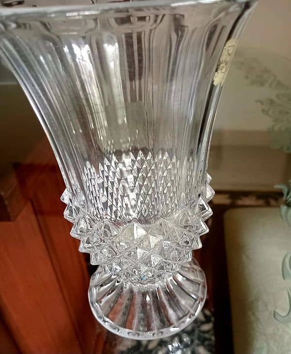 Imported and Very Beautiful  Diamond Cut Crystal Vase 14