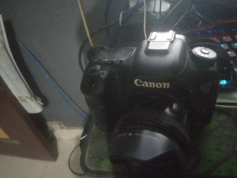 Canon 7D Mark II lens 35 -70 and canon 50mm stm 5