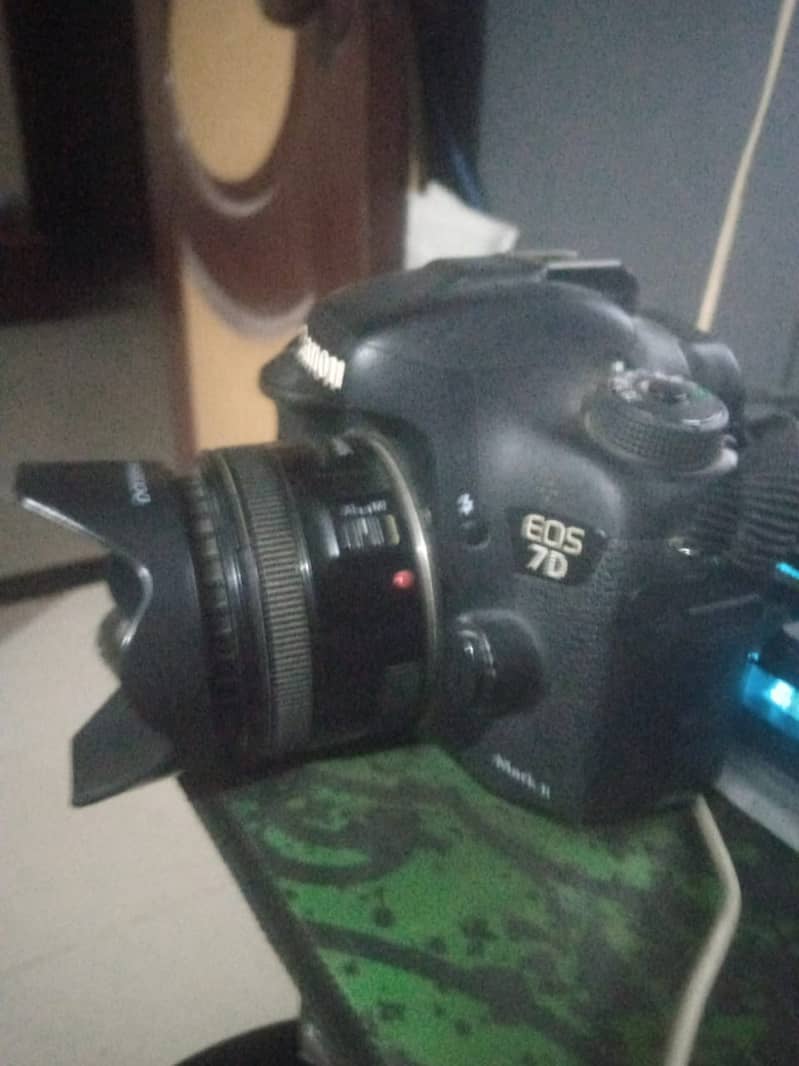 Canon 7D Mark II lens 35 -70 and canon 50mm stm 6