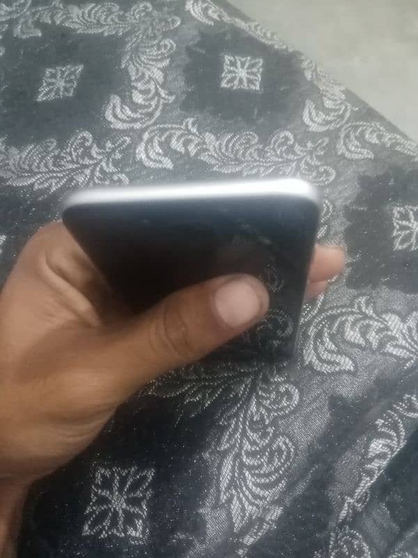 iPhone 6 non PTA 10 by 10 condition 2