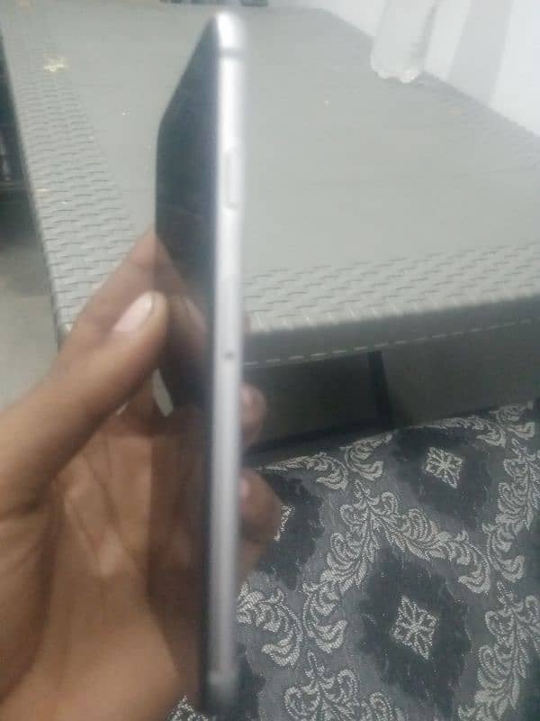 iPhone 6 non PTA 10 by 10 condition 5