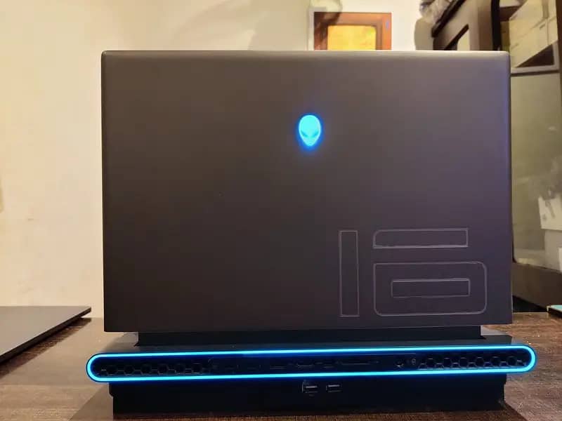 Dell Alienware M16 R1 | Intel Core i7 13th Generation (13700HX) 1