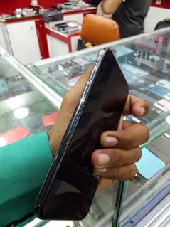 Iphone X (64 gb) non pta (whtsap: 03363494221)