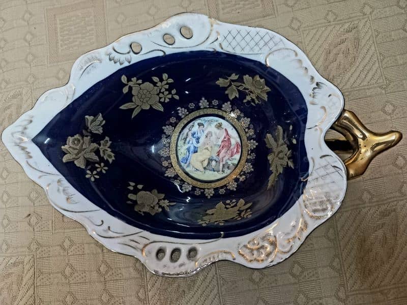 Beautiful Porcelain Decorative bowl GENUINE COBALT MADONNA 4