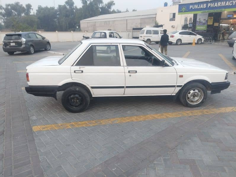 Nissan Sunny 1988 5