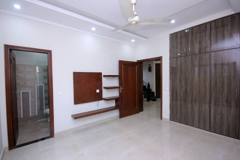 8Marla house Available for rent in Phase 3 DHA 11