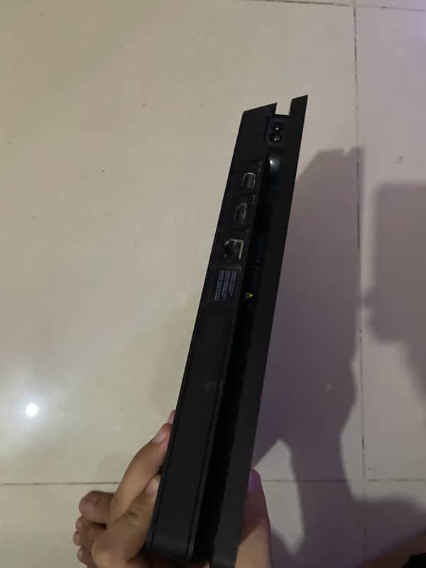 ps4 slim 2