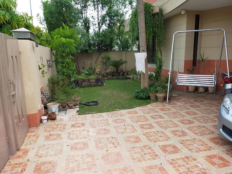 1 Kanal Beautiful Upper Portion With Separate Gate Available For Rent In G Block DHA Phase 5 Lahore 3