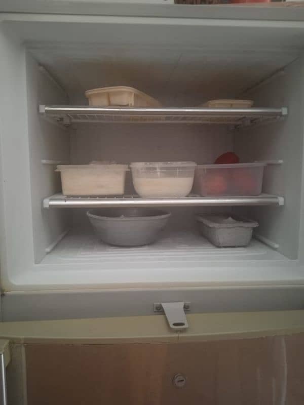 Dawlance Medium Fridge Good Condition 2