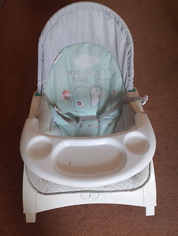 tinnes brand  Carry cot 4