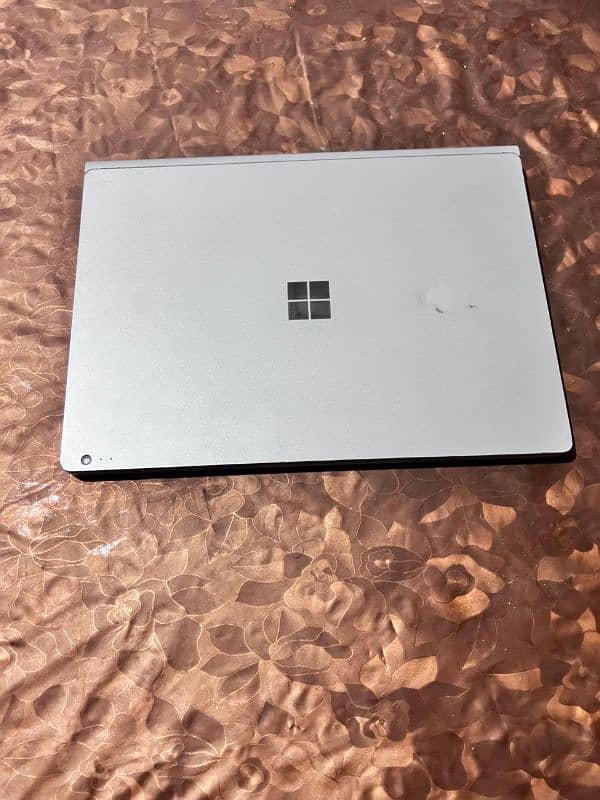 Surface Book i7 6th Gen, 1GB graphic Card 2