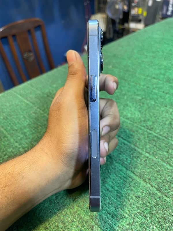 IPhone 13 Pro 256 GB NON PTA Seira Blue Colour 10/10 3