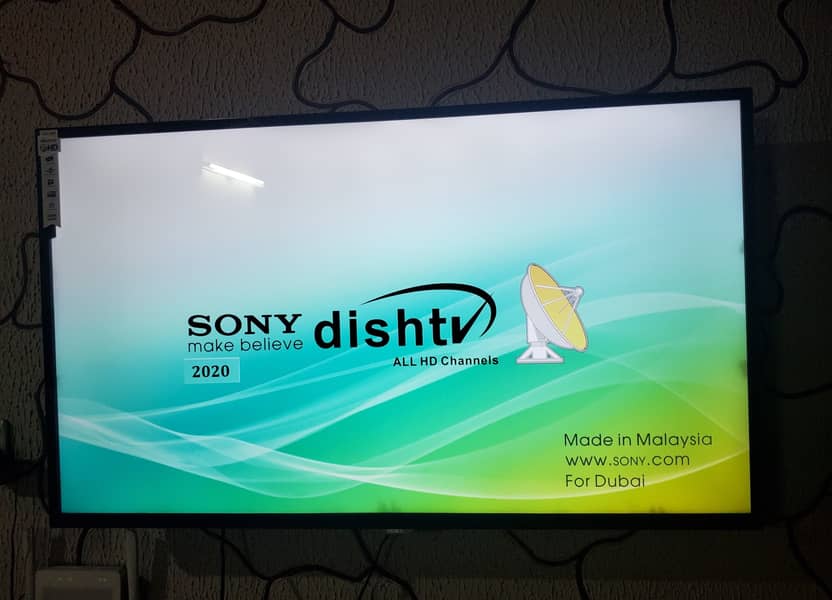 TV is in very good condition, 55 inch, 4K-8K 0