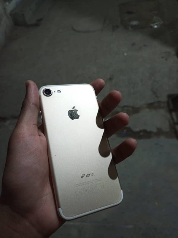 iPhone 7  pTA 32gb 0