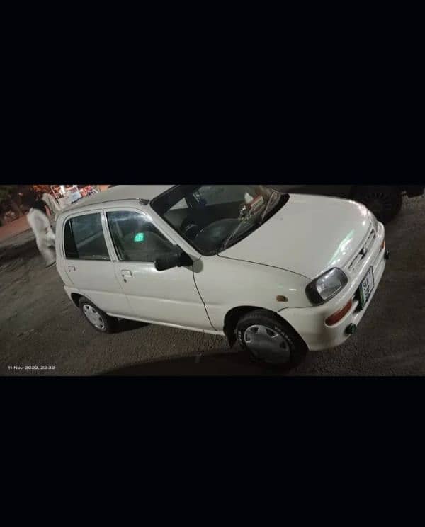 Daihatsu Cuore 2000 1