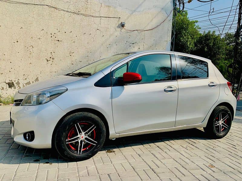 Toyota Vitz 2015 2