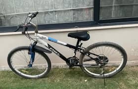 used white bike in great condition - 17k