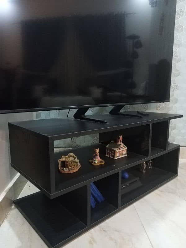 TV Table available 0