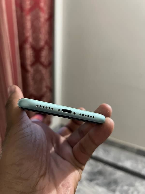 iphone 11 Pta approved 64gb 5