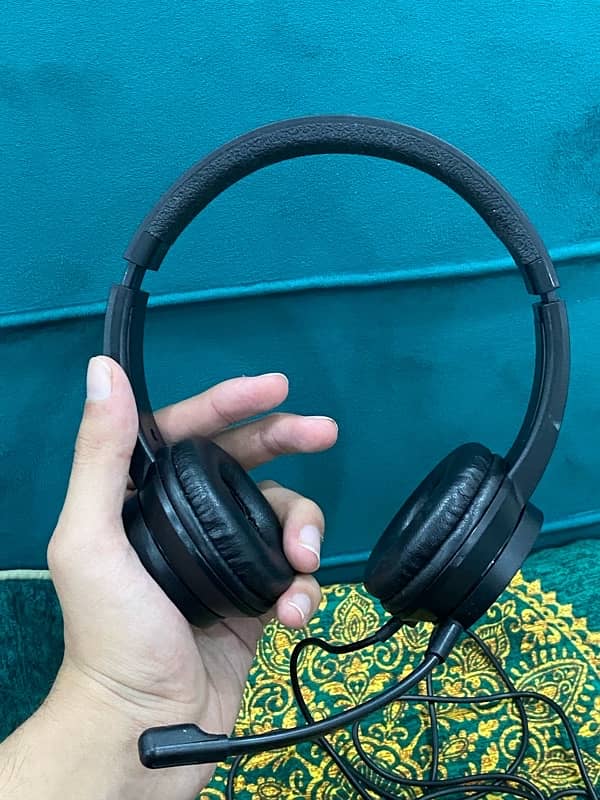 U-550 USB Headphones with Mic - Wired Connectivity, Clear Audio 4