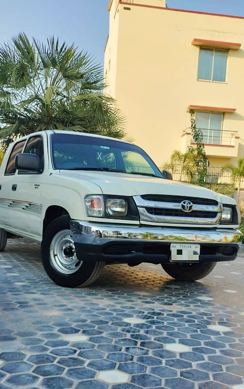 Toyota Hilux 2005 13