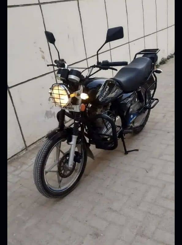 suzuki gs 150 SE 4