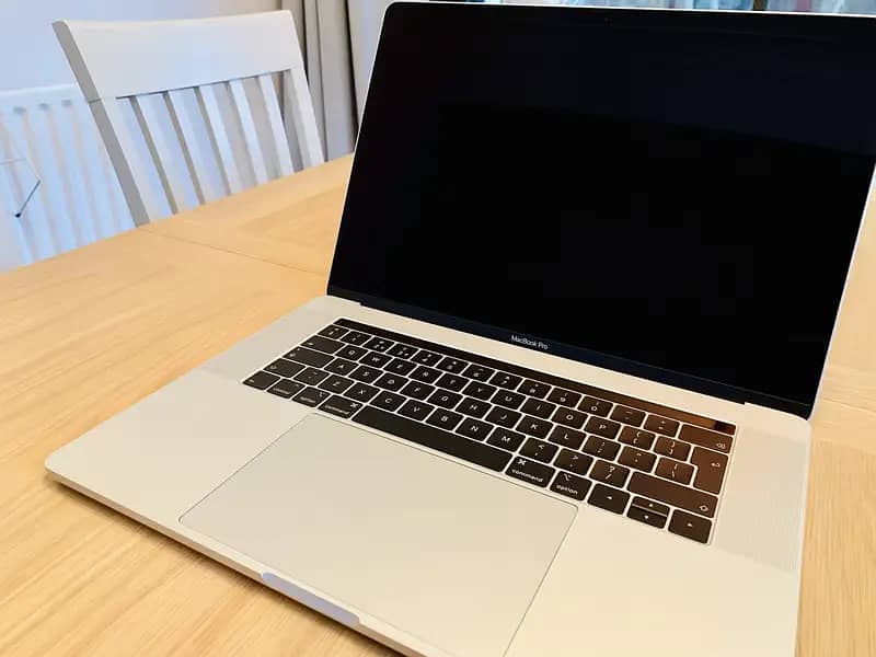 Macbook Pro 2018 15" 1TB Core i9 1