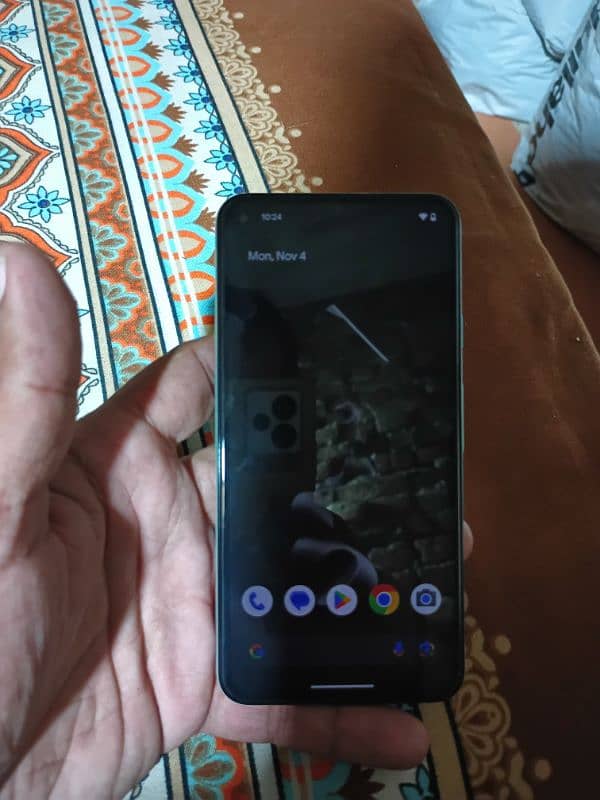 Google pixel 5 (Model GTT9Q) 1