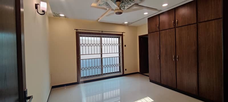 Brand New Condition 10 Marla House For Rent 5