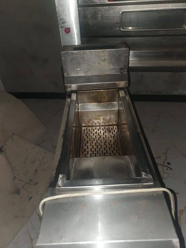 pizza Oven | electric Fryer 16 liter | Dfreezer| pizza pan and others 3