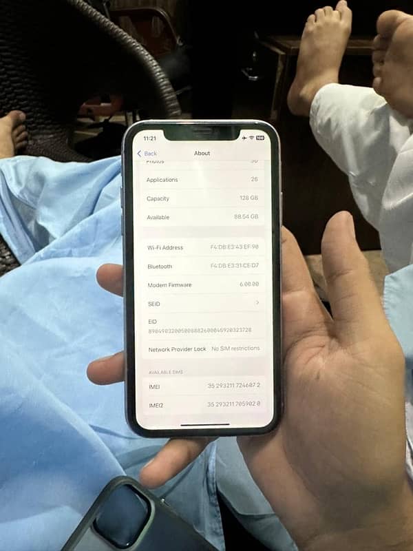 iphone 11 128GB (Factory unlock ) 3