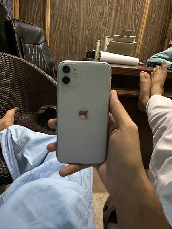 iphone 11 128GB (Factory unlock ) 4