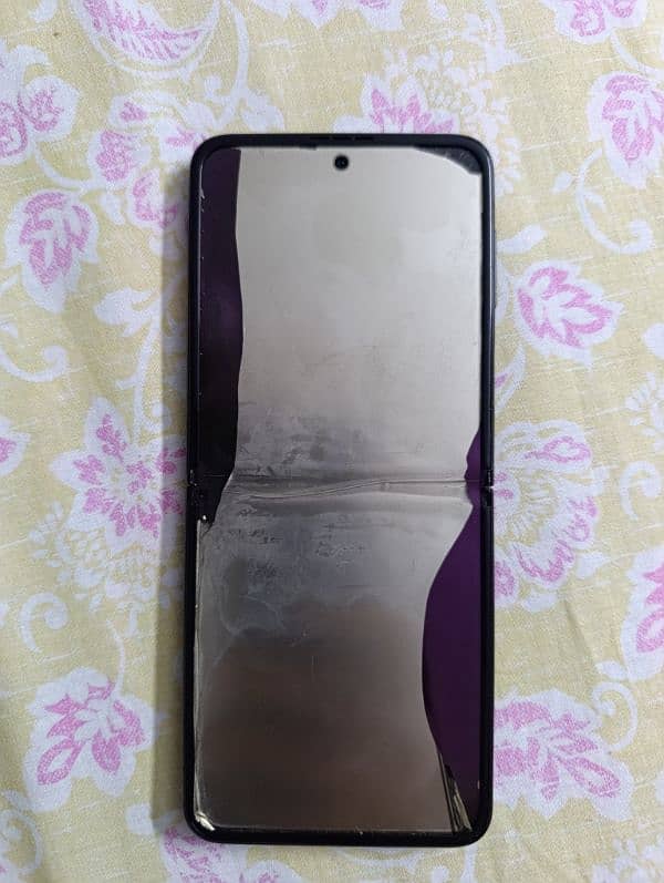 Samsung galaxy Flip3 256 8 Pannel damaged 5