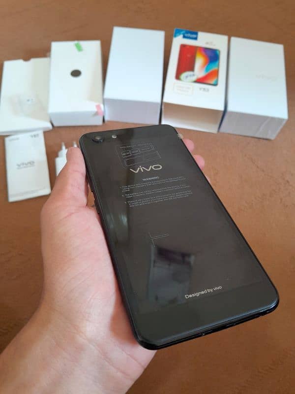 mobile vivo y83 (6/128) complte Box NEw 2