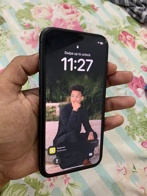 IPHONE 11 (BLACK) 1