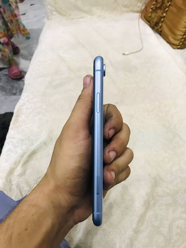 iPhone XR 2