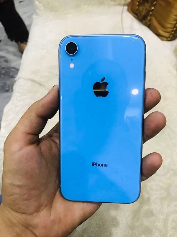 iPhone XR 0